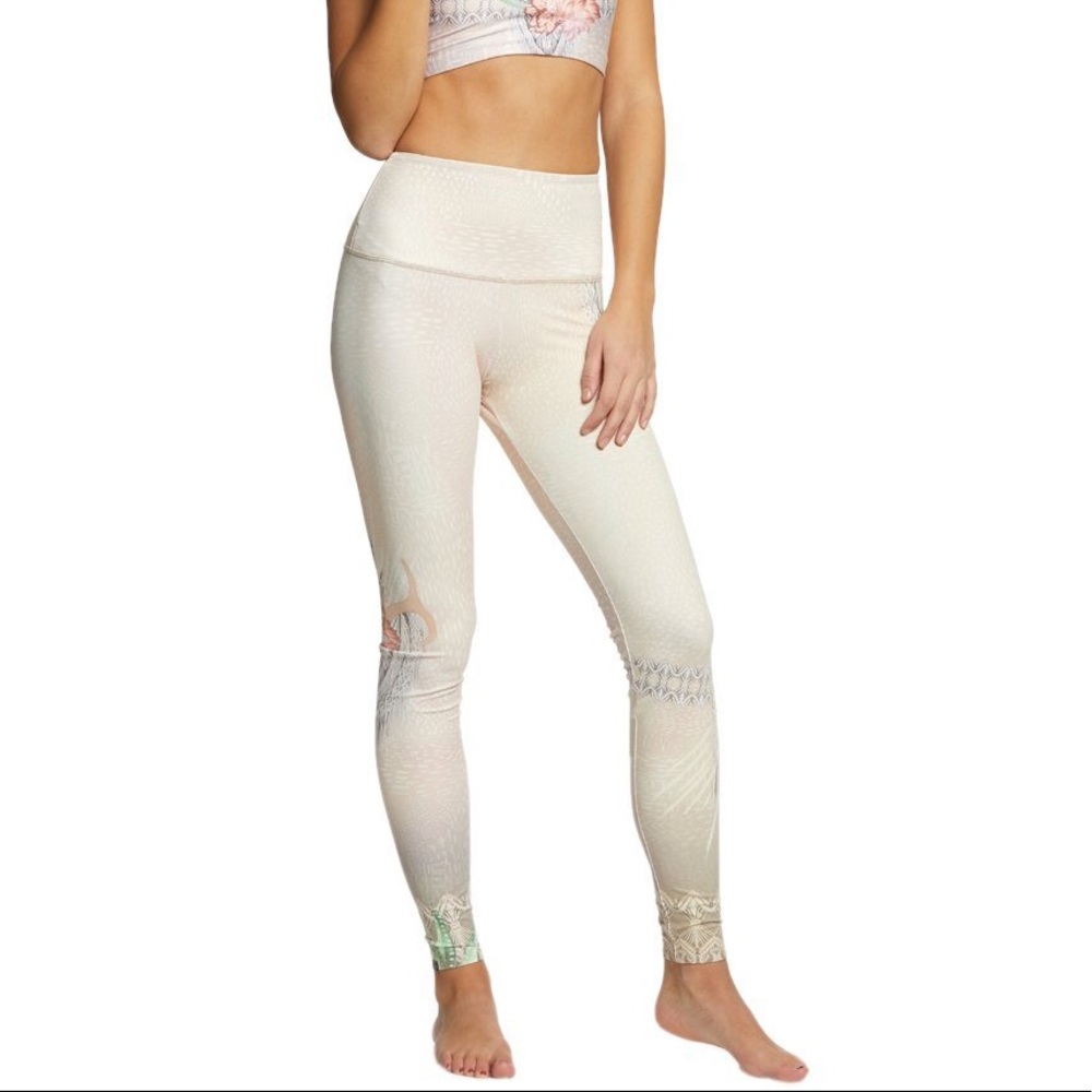 NWT Onzie Ojai High Rise Graphic Yoga Legging Pant - Picture 3 of 5